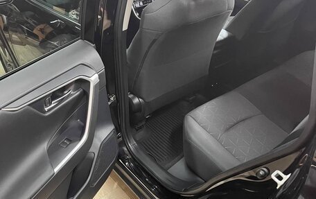 Toyota RAV4, 2021 год, 3 040 000 рублей, 10 фотография