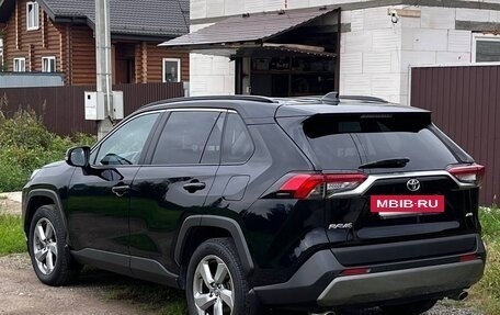 Toyota RAV4, 2021 год, 3 040 000 рублей, 5 фотография