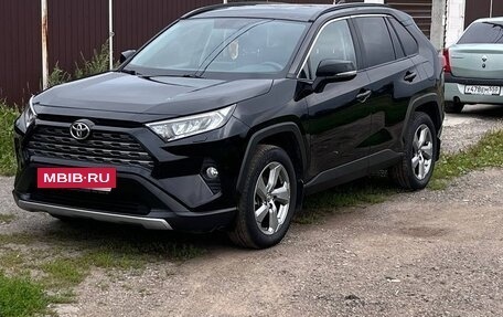 Toyota RAV4, 2021 год, 3 040 000 рублей, 2 фотография