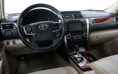 Toyota Camry, 2013 год, 1 799 000 рублей, 13 фотография