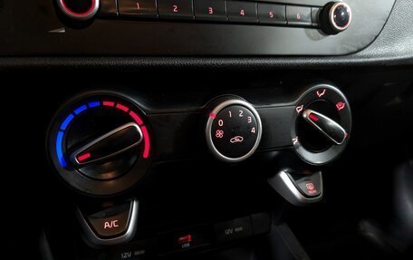 KIA Rio IV, 2021 год, 1 030 000 рублей, 18 фотография