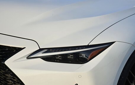 Lexus IS III, 2022 год, 3 570 000 рублей, 2 фотография