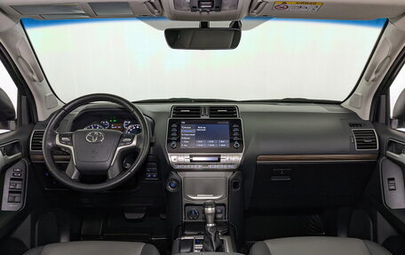 Toyota Land Cruiser Prado 150 рестайлинг 2, 2021 год, 6 400 000 рублей, 14 фотография