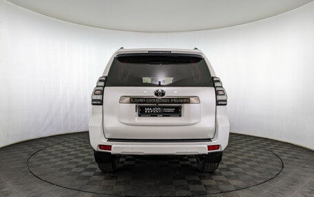 Toyota Land Cruiser Prado 150 рестайлинг 2, 2021 год, 6 400 000 рублей, 6 фотография