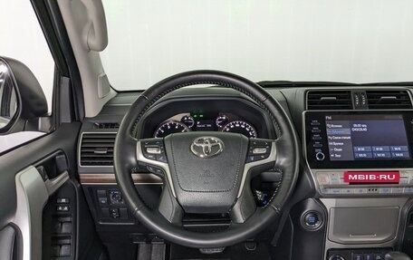 Toyota Land Cruiser Prado 150 рестайлинг 2, 2021 год, 6 400 000 рублей, 22 фотография