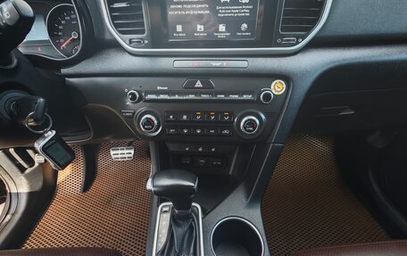 KIA Sportage IV рестайлинг, 2018 год, 1 900 000 рублей, 13 фотография