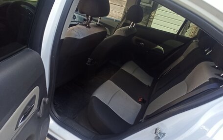 Chevrolet Cruze II, 2013 год, 645 000 рублей, 6 фотография