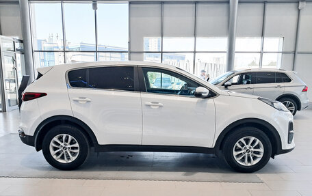 KIA Sportage IV рестайлинг, 2020 год, 2 149 000 рублей, 5 фотография