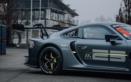 Porsche 911 GT2 991, 2019 год, 149 990 000 рублей, 6 фотография