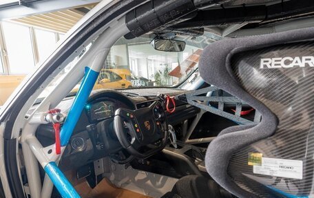 Porsche 911 GT2 991, 2019 год, 149 990 000 рублей, 10 фотография