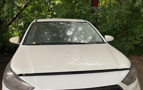 Hyundai Solaris II рестайлинг, 2017 год, 699 999 рублей, 1 фотография