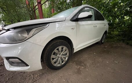 Hyundai Solaris II рестайлинг, 2017 год, 699 999 рублей, 4 фотография