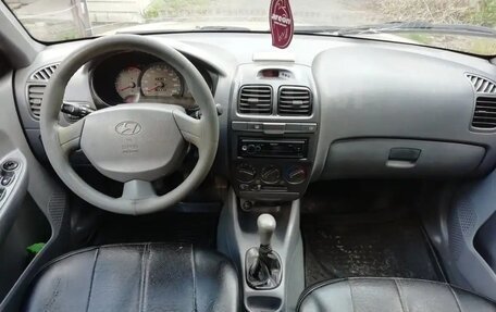 Hyundai Accent II, 2006 год, 310 000 рублей, 3 фотография
