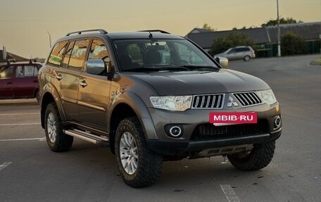 Mitsubishi Pajero Sport II рестайлинг, 2012 год, 1 540 000 рублей, 2 фотография