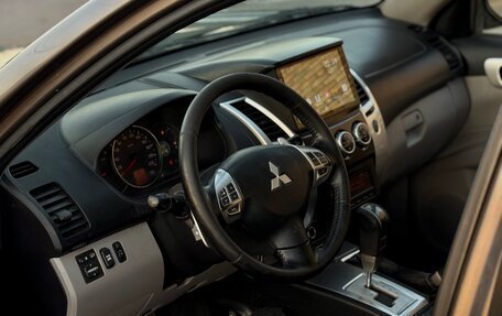 Mitsubishi Pajero Sport II рестайлинг, 2012 год, 1 540 000 рублей, 11 фотография