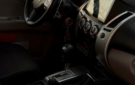Mitsubishi Pajero Sport II рестайлинг, 2012 год, 1 540 000 рублей, 13 фотография