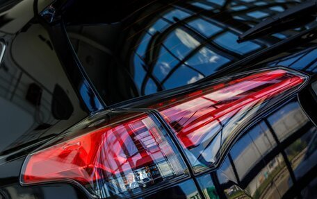 Toyota RAV4, 2018 год, 2 498 000 рублей, 11 фотография