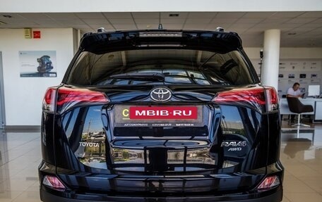 Toyota RAV4, 2018 год, 2 498 000 рублей, 6 фотография