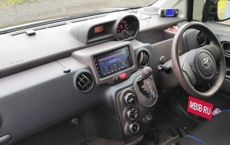 Toyota Spade, 2012 год, 900 000 рублей, 3 фотография