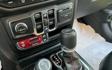 Jeep Gladiator, 2023 год, 12 000 000 рублей, 16 фотография