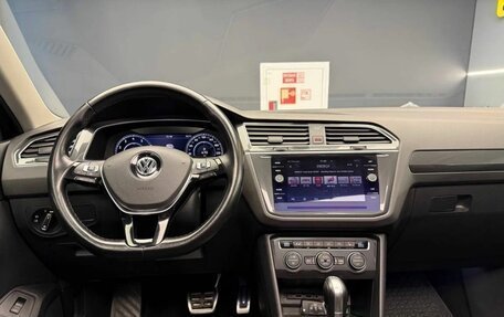 Volkswagen Tiguan II, 2018 год, 2 400 000 рублей, 5 фотография