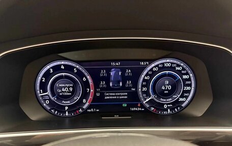 Volkswagen Tiguan II, 2018 год, 2 400 000 рублей, 6 фотография