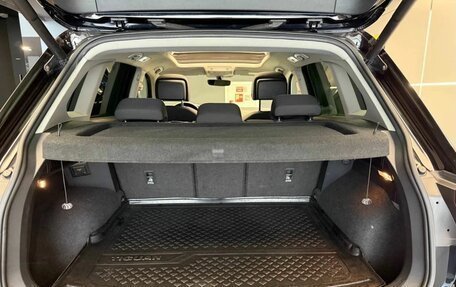 Volkswagen Tiguan II, 2018 год, 2 400 000 рублей, 13 фотография