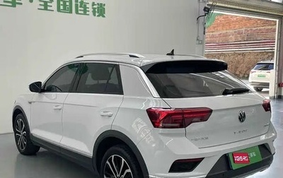 Volkswagen T-Roc I, 2022 год, 2 200 000 рублей, 1 фотография