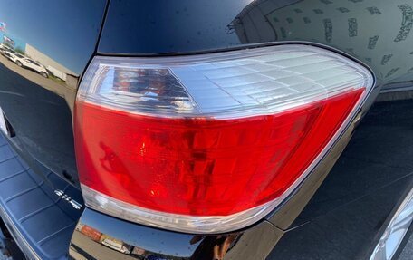 Toyota Highlander III, 2011 год, 1 590 000 рублей, 8 фотография
