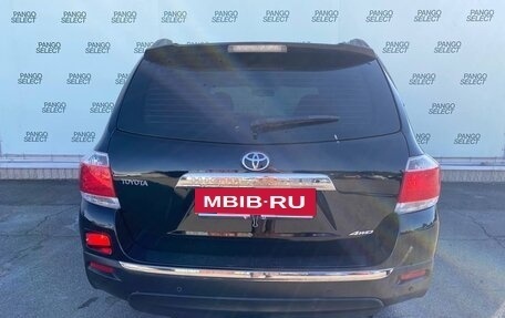 Toyota Highlander III, 2011 год, 1 590 000 рублей, 5 фотография