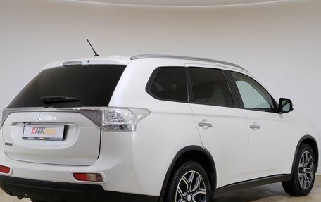 Mitsubishi Outlander III рестайлинг 3, 2014 год, 1 280 000 рублей, 5 фотография