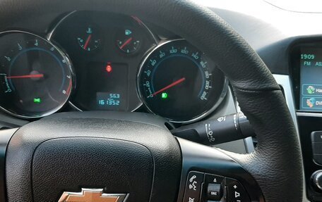Chevrolet Cruze II, 2009 год, 650 000 рублей, 10 фотография