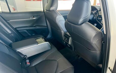 Toyota Camry, 2024 год, 5 650 000 рублей, 15 фотография