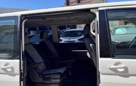 Volkswagen Multivan T5, 2012 год, 1 700 000 рублей, 8 фотография