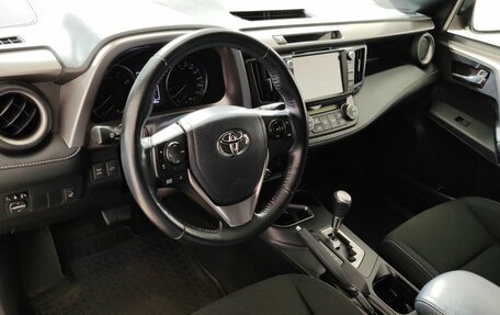 Toyota RAV4, 2019 год, 2 790 000 рублей, 11 фотография