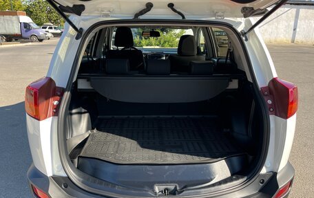 Toyota RAV4, 2015 год, 2 197 000 рублей, 12 фотография