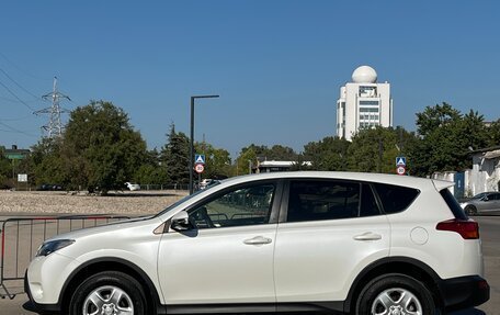 Toyota RAV4, 2015 год, 2 197 000 рублей, 15 фотография