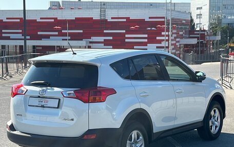 Toyota RAV4, 2015 год, 2 197 000 рублей, 23 фотография