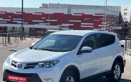 Toyota RAV4, 2015 год, 2 197 000 рублей, 9 фотография