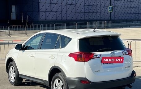 Toyota RAV4, 2015 год, 2 197 000 рублей, 18 фотография