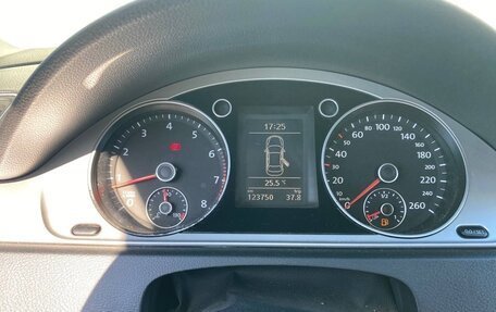 Volkswagen Passat B7, 2012 год, 1 250 000 рублей, 16 фотография