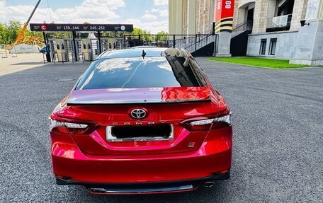 Toyota Camry, 2021 год, 3 300 000 рублей, 5 фотография