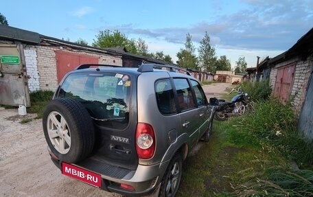 Chevrolet Niva I рестайлинг, 2015 год, 499 999 рублей, 11 фотография