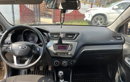 KIA Rio III рестайлинг, 2015 год, 1 150 000 рублей, 18 фотография