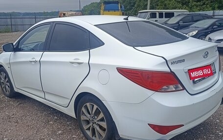 Hyundai Solaris II рестайлинг, 2015 год, 765 000 рублей, 3 фотография