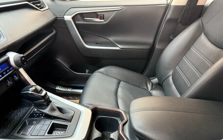 Toyota RAV4, 2021 год, 2 830 000 рублей, 16 фотография