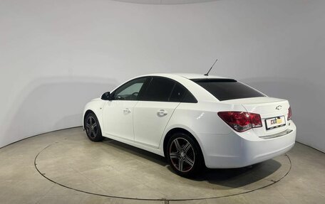 Chevrolet Cruze II, 2010 год, 599 000 рублей, 9 фотография