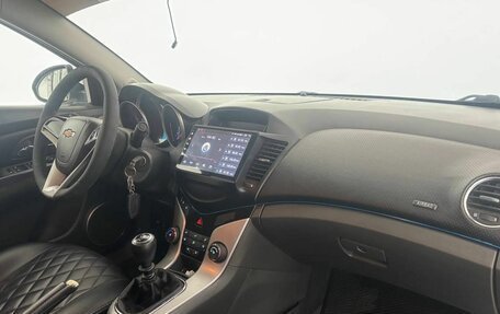 Chevrolet Cruze II, 2010 год, 599 000 рублей, 15 фотография