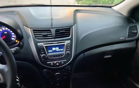Hyundai Solaris II рестайлинг, 2015 год, 1 290 000 рублей, 3 фотография