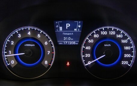 Hyundai Solaris II рестайлинг, 2011 год, 772 000 рублей, 9 фотография